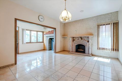 Photo 7 at 27 Mulholland Avenue, Glen Park, Toronto