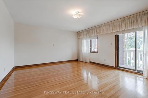 Photo 11 at 27 Mulholland Avenue, Glen Park, Toronto