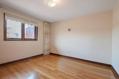 Photo 16 at 27 Mulholland Avenue, Glen Park, Toronto