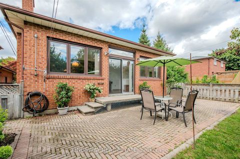 Photo 26 at 27 Mulholland Avenue, Glen Park, Toronto