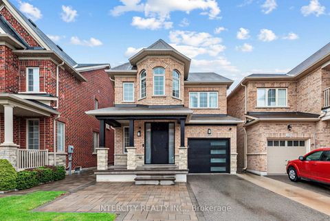 Photo 2 at 322 Moody Drive, Kleinburg, Vaughan