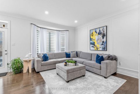 Photo 8 at 322 Moody Drive, Kleinburg, Vaughan