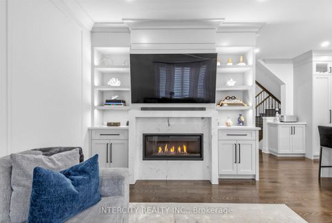 Photo 11 at 322 Moody Drive, Kleinburg, Vaughan