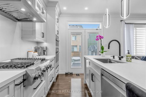 Photo 14 at 322 Moody Drive, Kleinburg, Vaughan