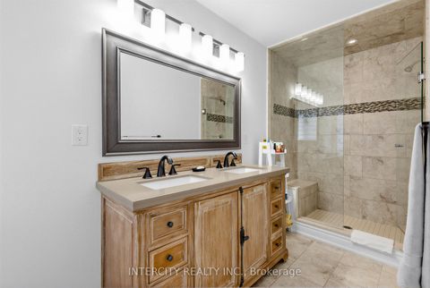 Photo 23 at 322 Moody Drive, Kleinburg, Vaughan
