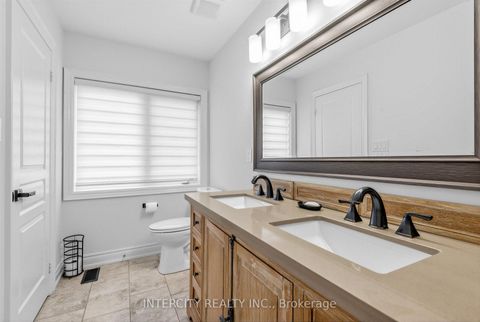 Photo 24 at 322 Moody Drive, Kleinburg, Vaughan