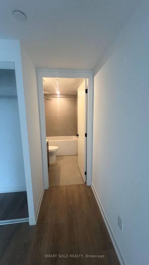 Photo 5 at 906 - 5251 Dundas Street W, City Centre West, Toronto
