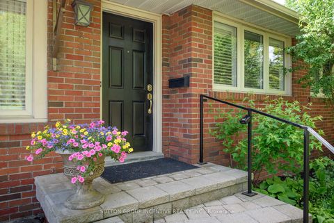 Photo 2 at 81 Letitia Street, Sunnidale, Barrie
