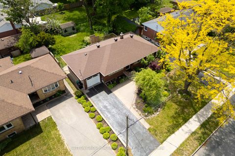 Photo 3 at 81 Letitia Street, Sunnidale, Barrie
