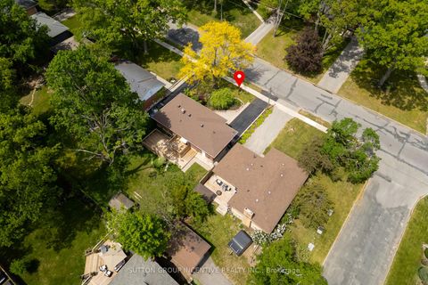 Photo 4 at 81 Letitia Street, Sunnidale, Barrie