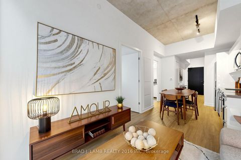 Photo 4 at 808 - 284 King Street E, Moss Park, Toronto