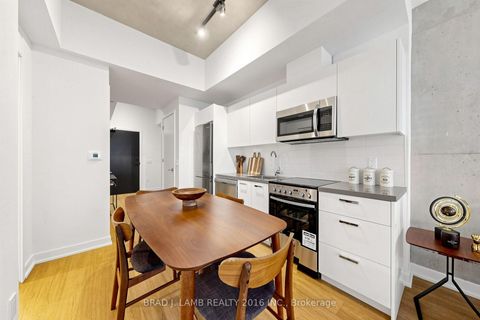 Photo 6 at 808 - 284 King Street E, Moss Park, Toronto