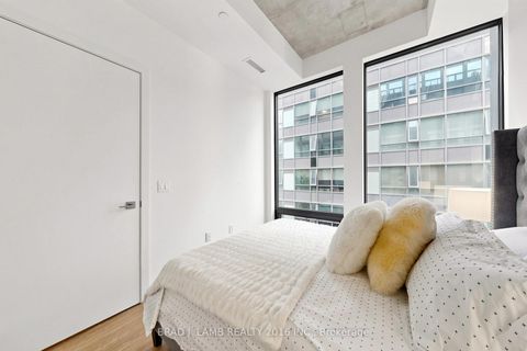 Photo 11 at 808 - 284 King Street E, Moss Park, Toronto