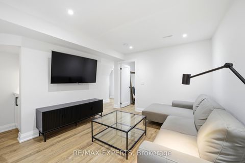 Photo 33 at 23 Shadetree Crescent, Vellore Village, Vaughan