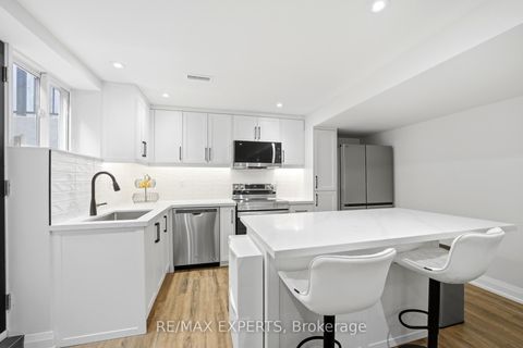 Photo 34 at 23 Shadetree Crescent, Vellore Village, Vaughan