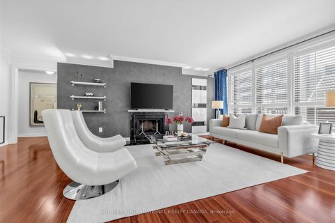 Photo 9 at 606 - 164 Cumberland Street, Annex, Toronto