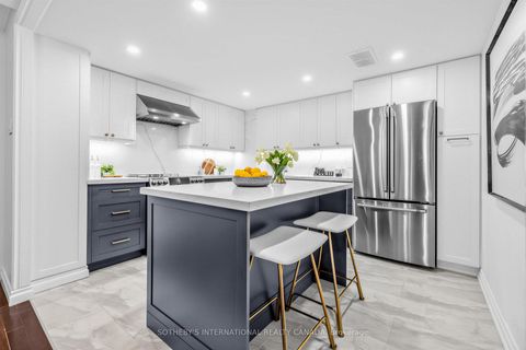 Photo 19 at 606 - 164 Cumberland Street, Annex, Toronto