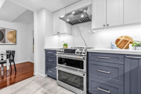 Photo 20 at 606 - 164 Cumberland Street, Annex, Toronto