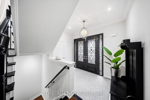 Photo 4 at 36 Zoran Lane, Patterson, Vaughan