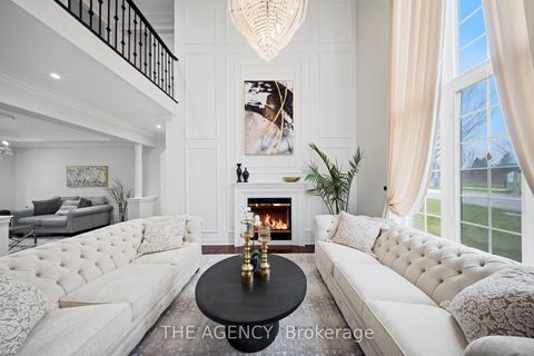 Photo 9 at 36 Zoran Lane, Patterson, Vaughan