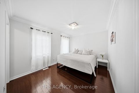 Photo 36 at 36 Zoran Lane, Patterson, Vaughan