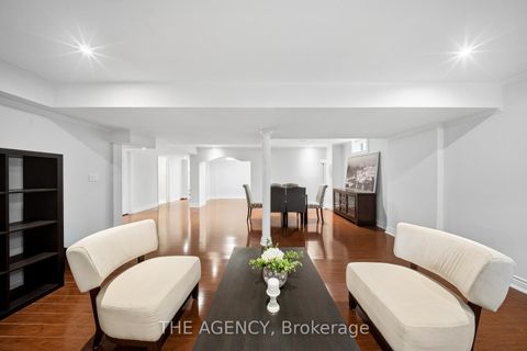 Photo 42 at 36 Zoran Lane, Patterson, Vaughan