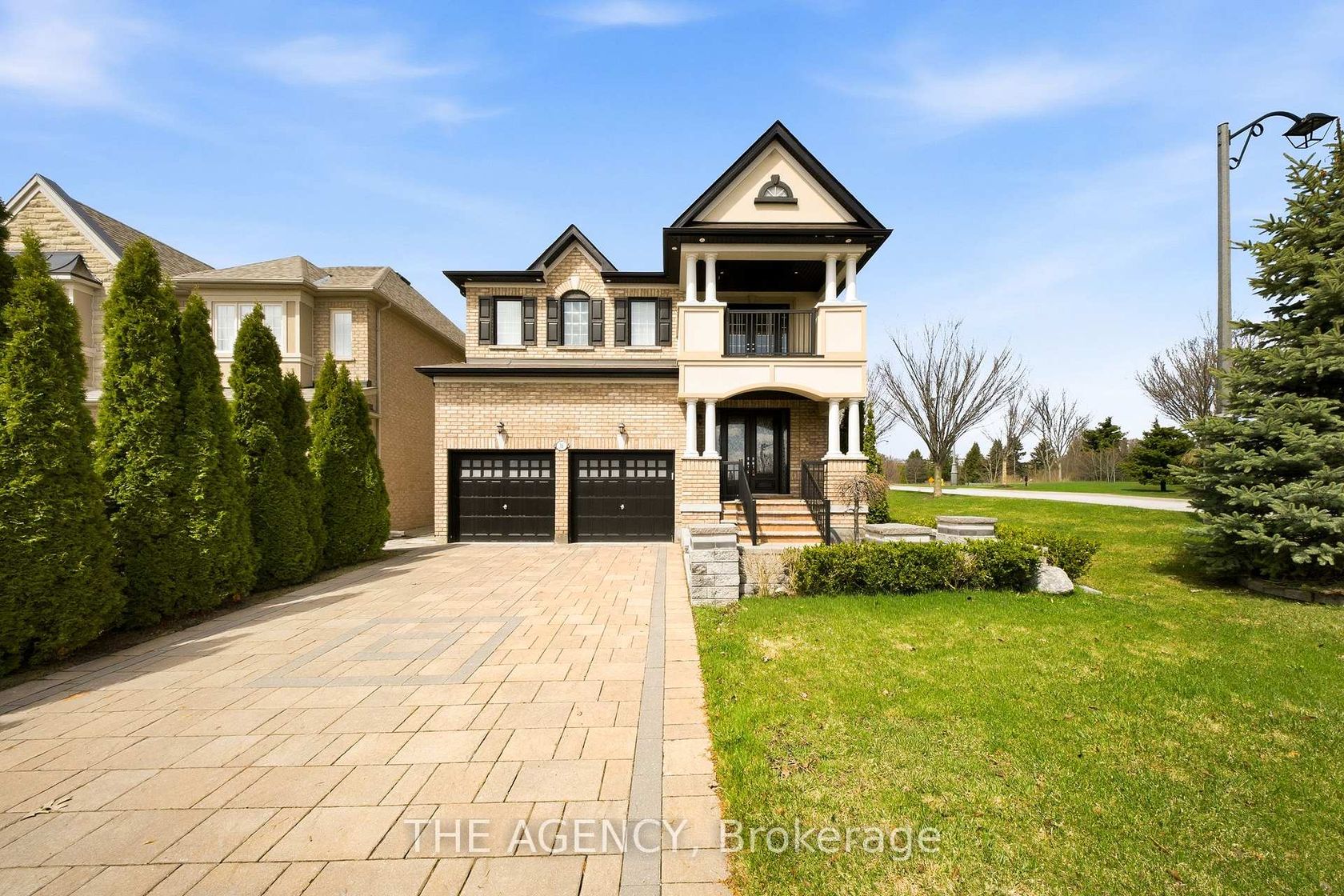 36 Zoran Lane, Patterson, Vaughan photo number 2