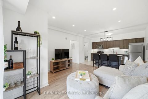 Photo 12 at 103 - 4 Spice Way, Rural Barrie Southeast, Barrie