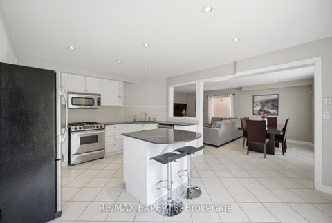 Photo 10 at 204 Montebello Avenue, Sonoma Heights, Vaughan