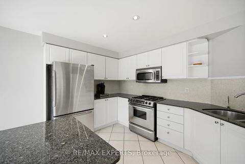 Photo 12 at 204 Montebello Avenue, Sonoma Heights, Vaughan