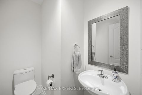 Photo 14 at 204 Montebello Avenue, Sonoma Heights, Vaughan
