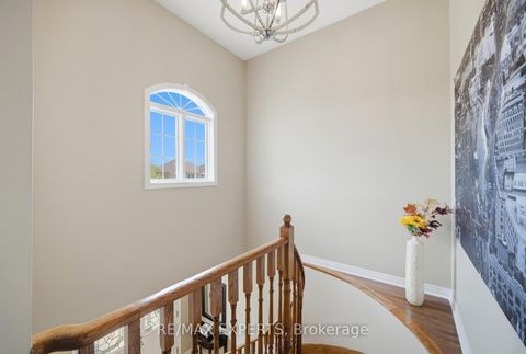 Photo 16 at 204 Montebello Avenue, Sonoma Heights, Vaughan