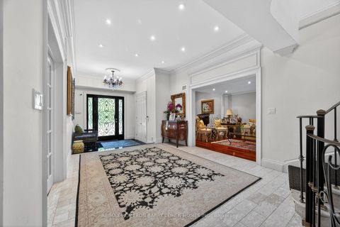 Photo 3 at 21 Fifeshire Road, Windfields, Toronto