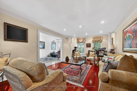 Photo 5 at 21 Fifeshire Road, Windfields, Toronto