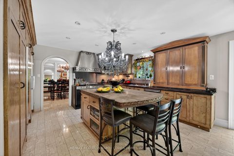 Photo 9 at 21 Fifeshire Road, Windfields, Toronto
