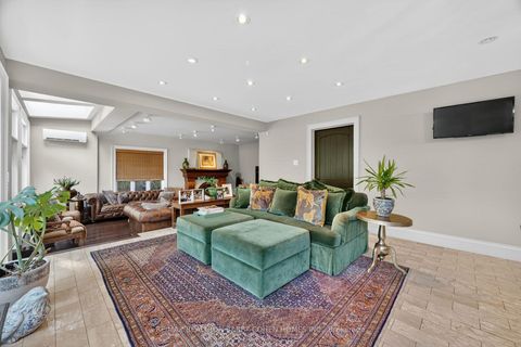 Photo 11 at 21 Fifeshire Road, Windfields, Toronto