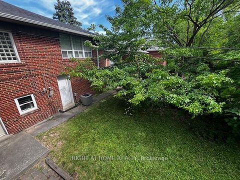 Photo 19 at 36 Forest Wood, Nortown, Toronto