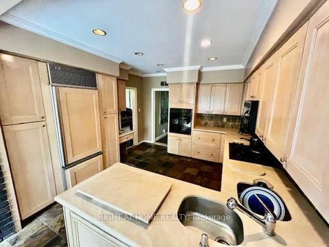 Photo 22 at 36 Forest Wood, Nortown, Toronto