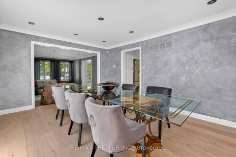 Photo 8 at 35 Lorengate Place, Islington Woods, Vaughan