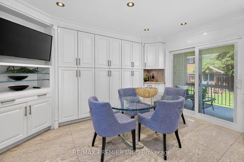 Photo 10 at 35 Lorengate Place, Islington Woods, Vaughan
