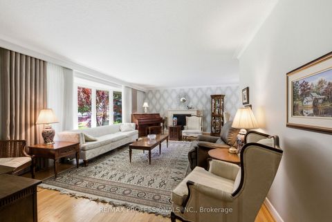 Photo 5 at 109 Princess Margaret Boulevard, Rosethorn, Toronto