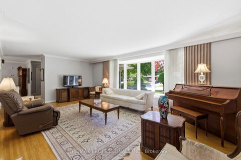 Photo 6 at 109 Princess Margaret Boulevard, Rosethorn, Toronto