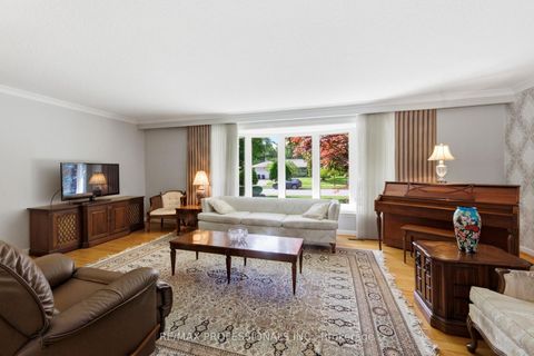 Photo 8 at 109 Princess Margaret Boulevard, Rosethorn, Toronto