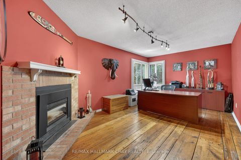 Photo 16 at 1885 Applewood Avenue, Alcona, Innisfil