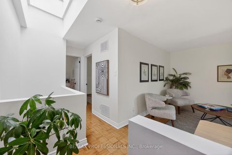 Photo 26 at 12 1/2 Melbourne Avenue, South Parkdale, Toronto