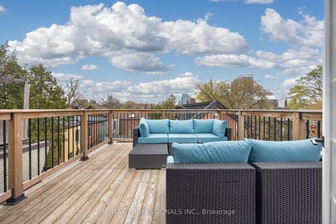 Photo 29 at 12 1/2 Melbourne Avenue, South Parkdale, Toronto