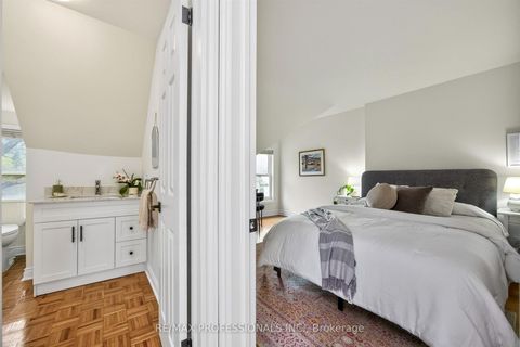 Photo 31 at 12 1/2 Melbourne Avenue, South Parkdale, Toronto