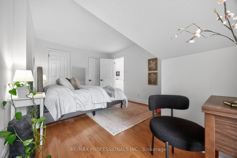 Photo 33 at 12 1/2 Melbourne Avenue, South Parkdale, Toronto
