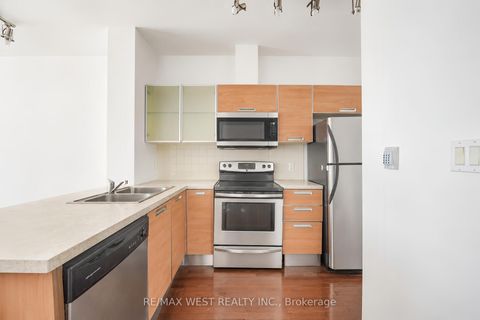 Photo 2 at 609 - 3391 Bloor Street W, City Centre West, Toronto