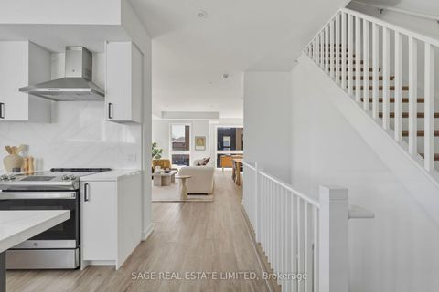 Photo 4 at 21 - 35 Birchcliff Avenue, Cliffside, Toronto
